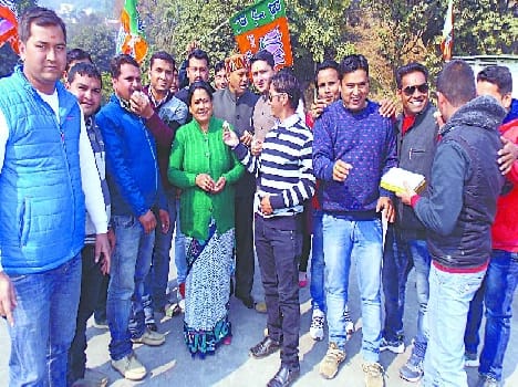 distributed sweets on the BJYM state president election